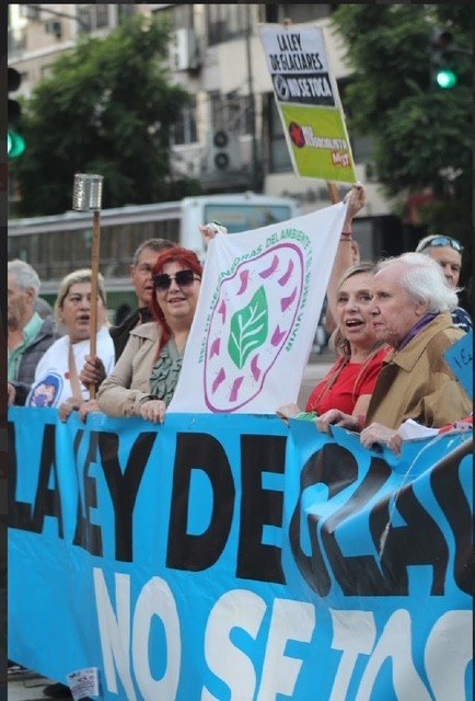 Lubertino marcha Ley de Glaciares